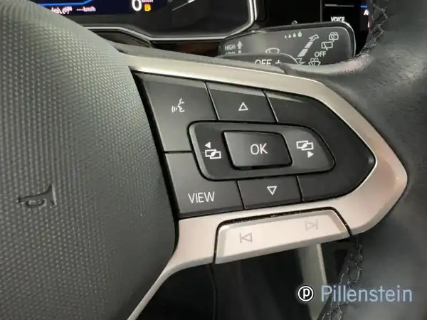 VW POLO (10/15)