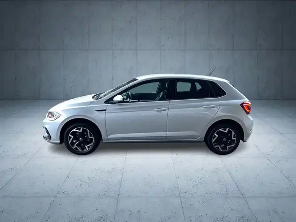 VW POLO (2/16)