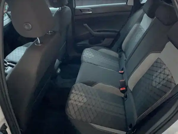 VW POLO (12/16)