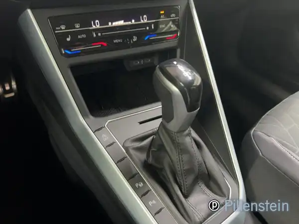 VW POLO (12/16)