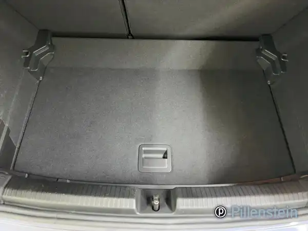 VW POLO (15/16)