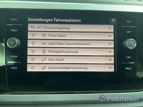 VW POLO (10/16)
