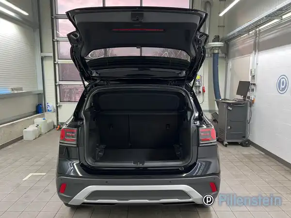 VW T-CROSS (10/11)