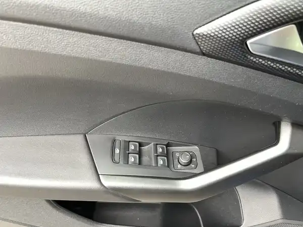VW T-CROSS (14/21)