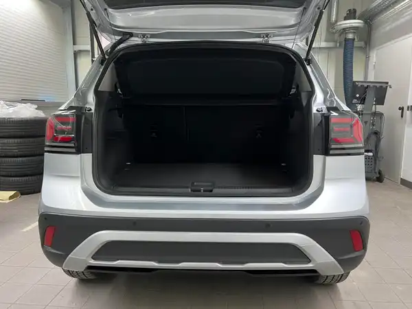 VW T-CROSS (15/16)