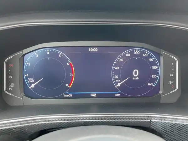 VW T-CROSS (10/16)