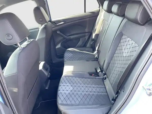VW T-CROSS (12/19)