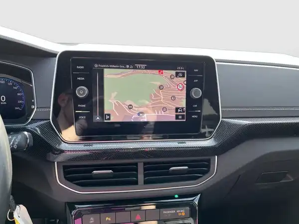 VW T-CROSS (17/19)