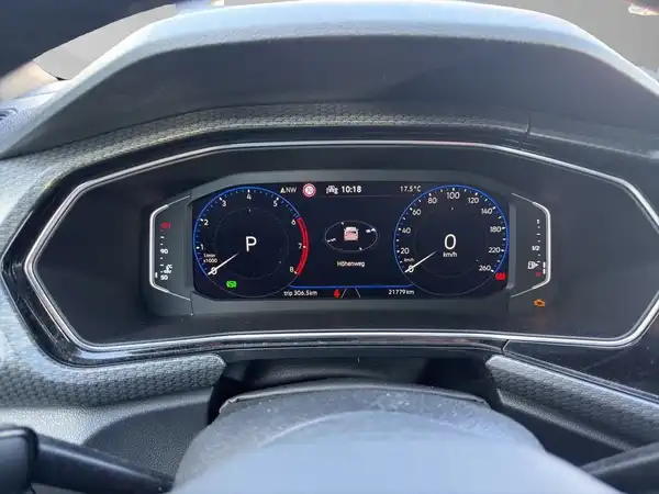 VW T-CROSS (12/19)