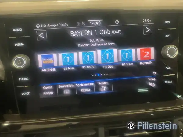 VW T-CROSS (11/17)