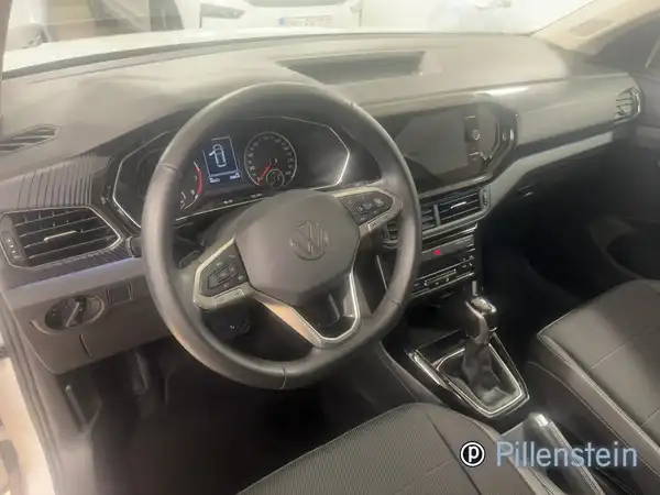 VW T-CROSS (8/17)