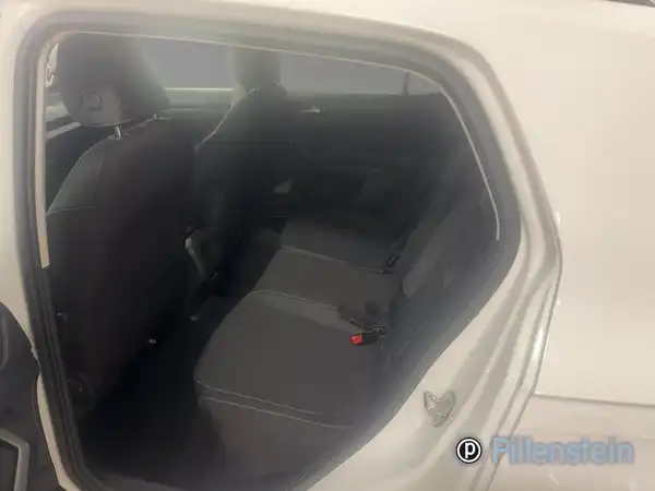 VW T-CROSS (9/17)