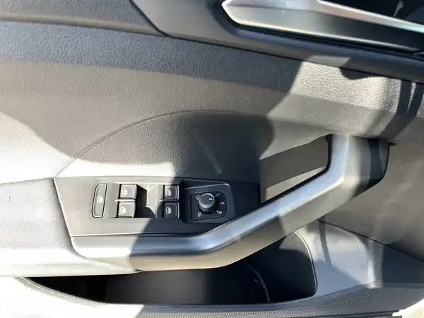 VW T-CROSS (15/22)