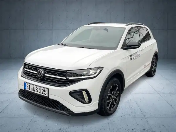 Das Bild zeigt einen weißen VW T-CROSS von der Seite, mit einem neutralen Hintergrund.