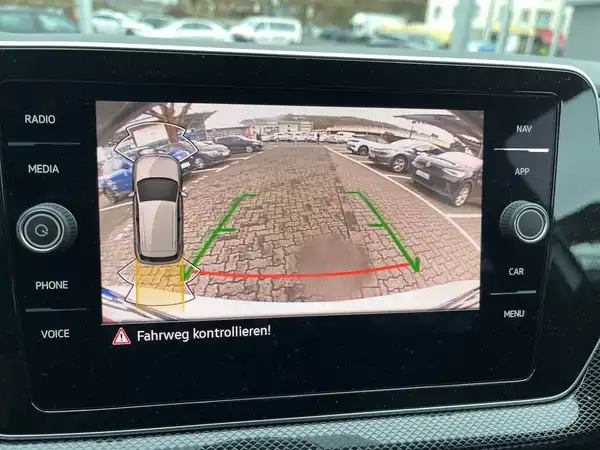 VW T-CROSS (15/16)