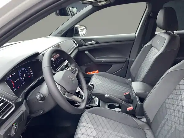 VW T-CROSS (9/16)
