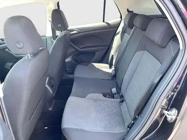 VW T-CROSS (12/18)