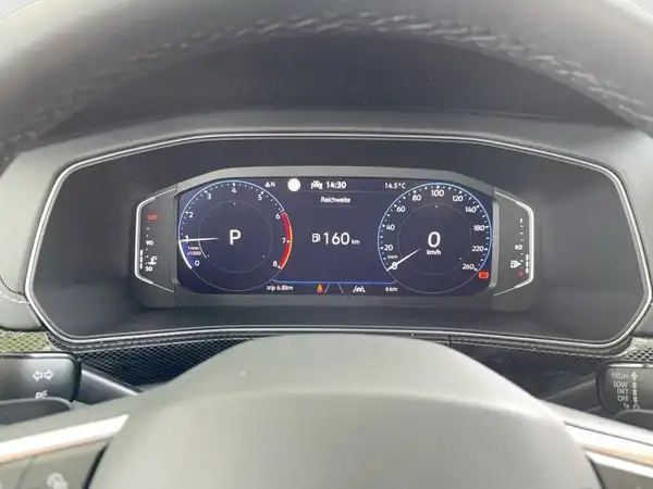 VW T-CROSS (10/15)