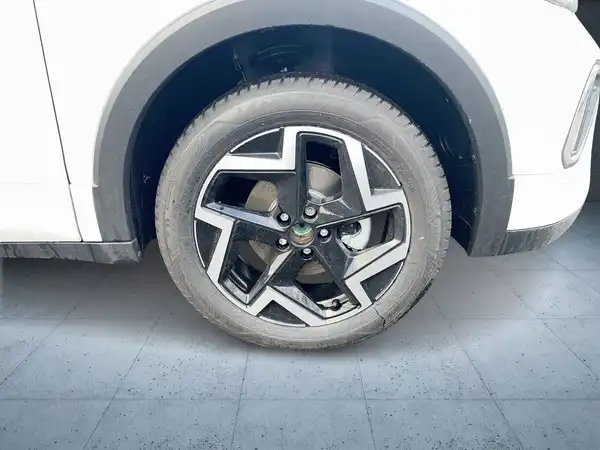 VW T-CROSS (7/15)