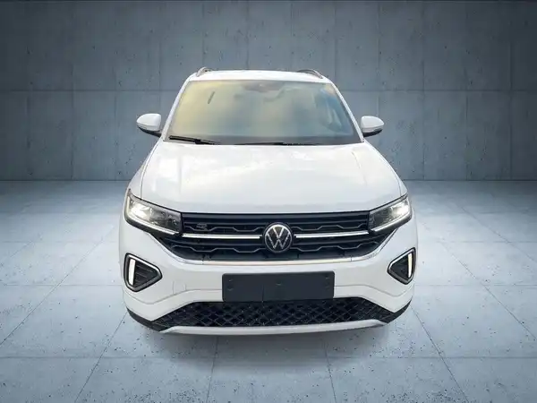 VW T-CROSS (8/15)