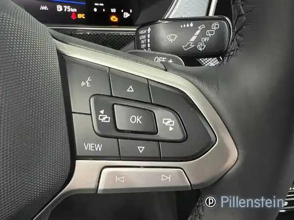VW T-CROSS (10/16)