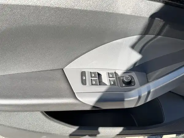 VW T-CROSS (12/21)