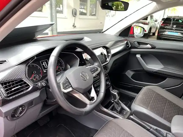 VW T-CROSS (13/16)