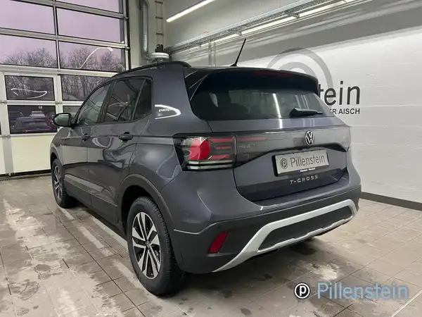 VW T-CROSS (2/13)