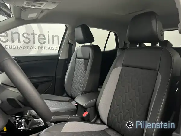 VW T-CROSS (3/13)