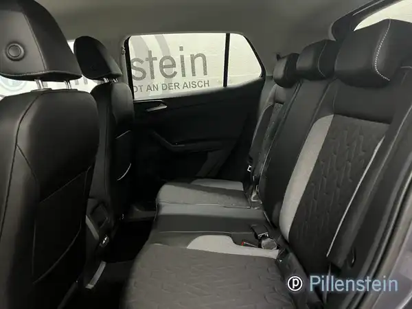 VW T-CROSS (7/13)