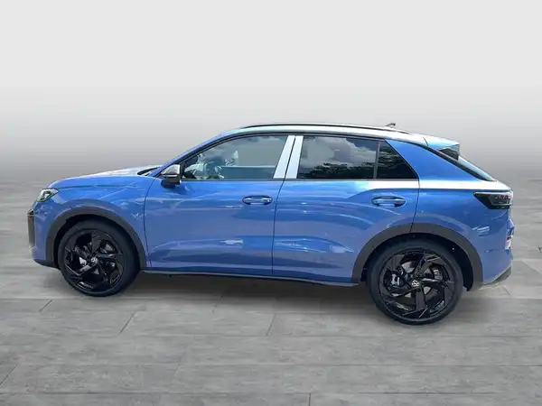 VW T-ROC (2/17)