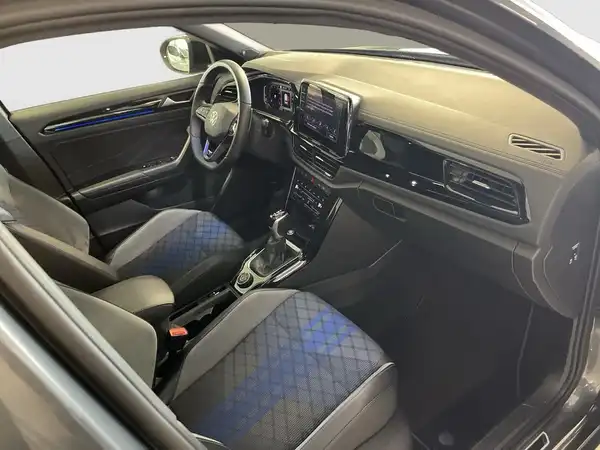 VW T-ROC (12/18)