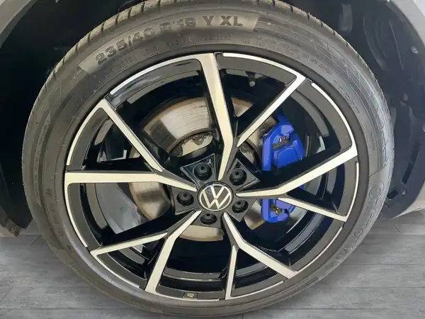 VW T-ROC (6/18)