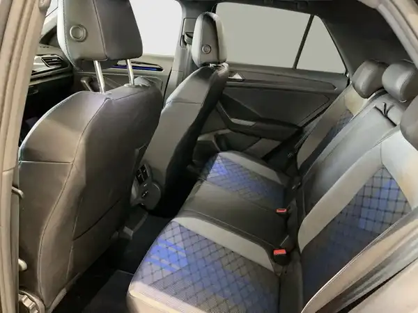 VW T-ROC (10/18)