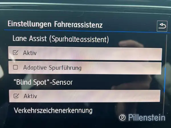 VW T-ROC (11/15)