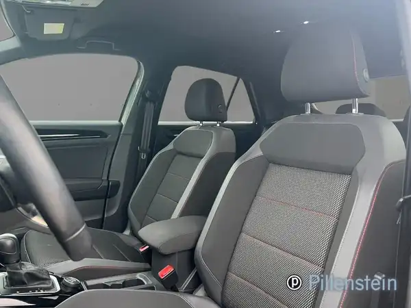 VW T-ROC (5/15)