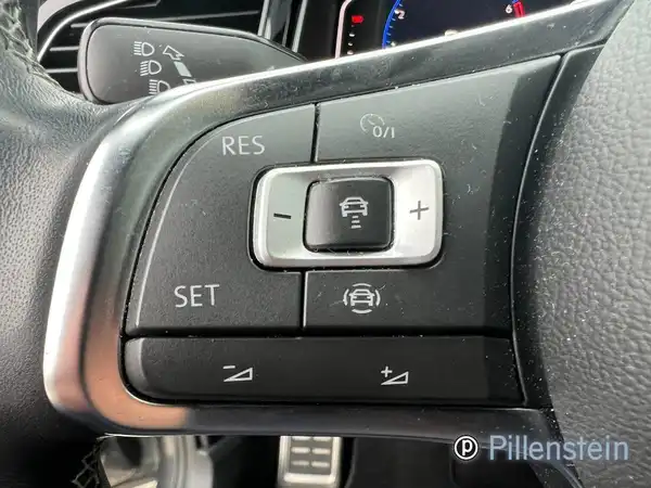 VW T-ROC (9/15)