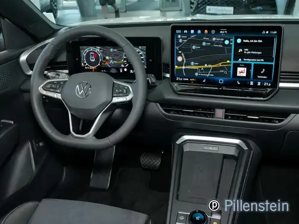 VW T-ROC (3/11)