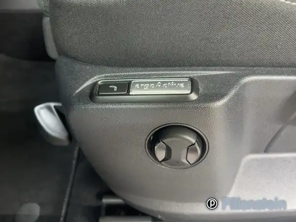 VW T-ROC (9/16)