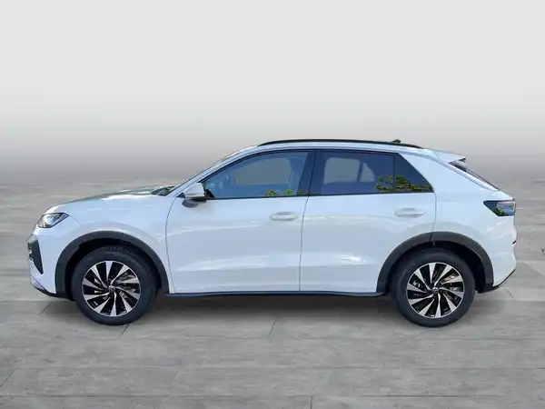 VW T-ROC (2/15)