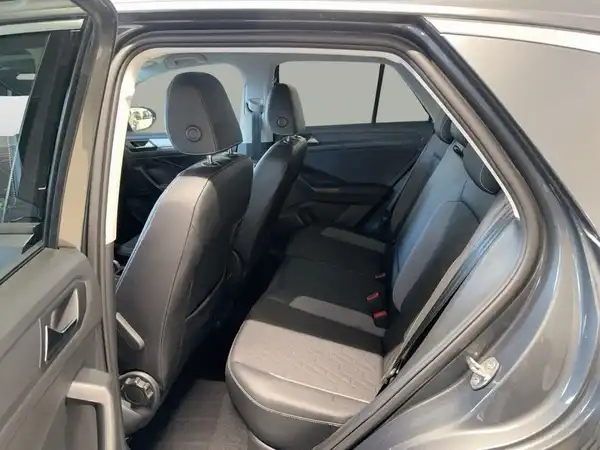 VW T-ROC (12/19)
