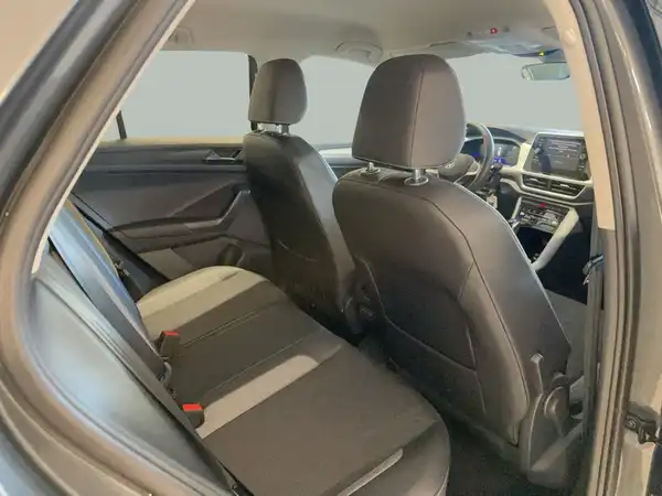 VW T-ROC (13/19)