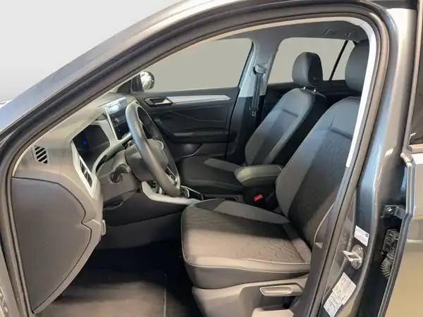 VW T-ROC (10/19)