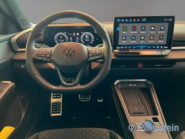 VW T-ROC (5/15)