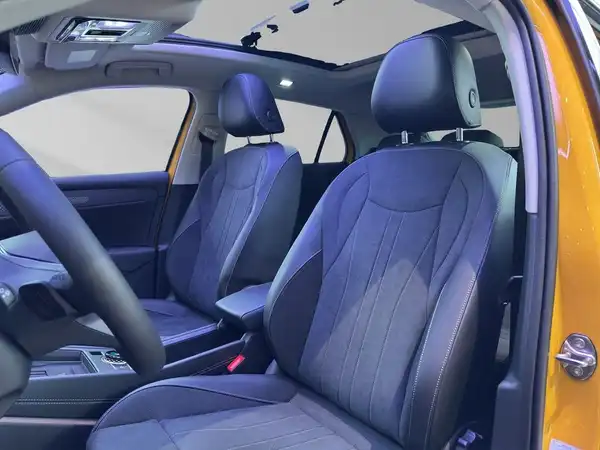 VW T-ROC (11/18)