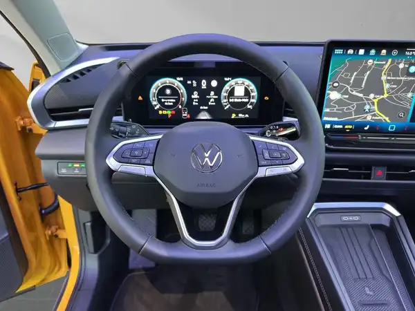 VW T-ROC (9/18)