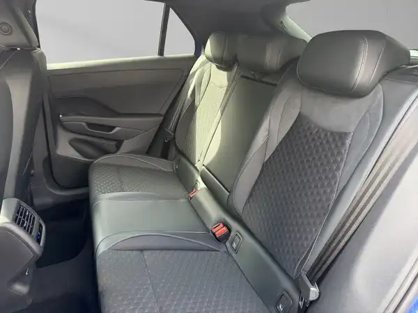 VW T-ROC (11/19)