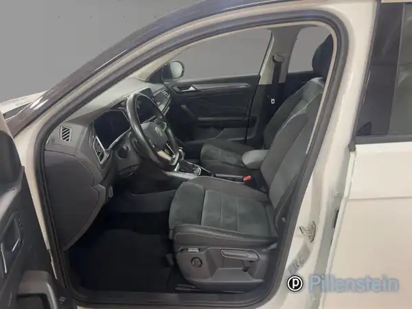 VW T-ROC (7/16)