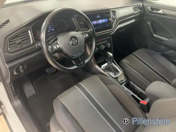 VW T-ROC (8/16)