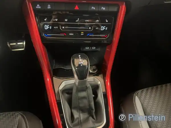 VW T-ROC CABRIOLET (14/17)